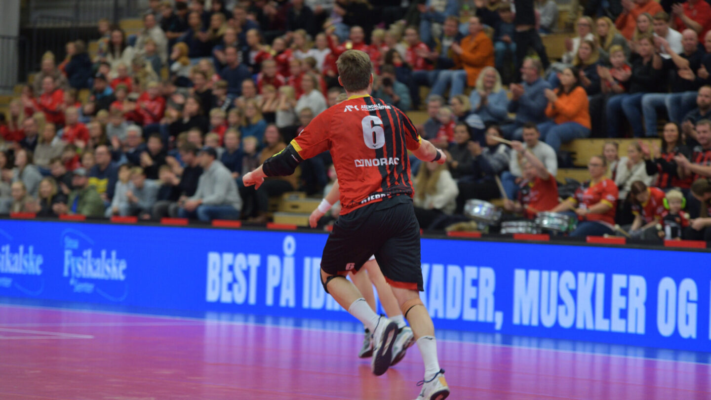 Sondre Gjerdalen jublet for scoring mot Fjellhammer.